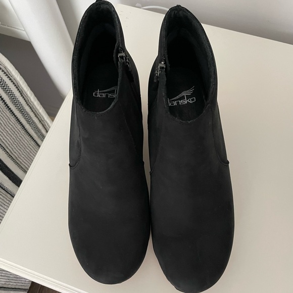 Dansko | Shoes | Dansko Maria Black Milled Nubuck Size 37 | Poshmark